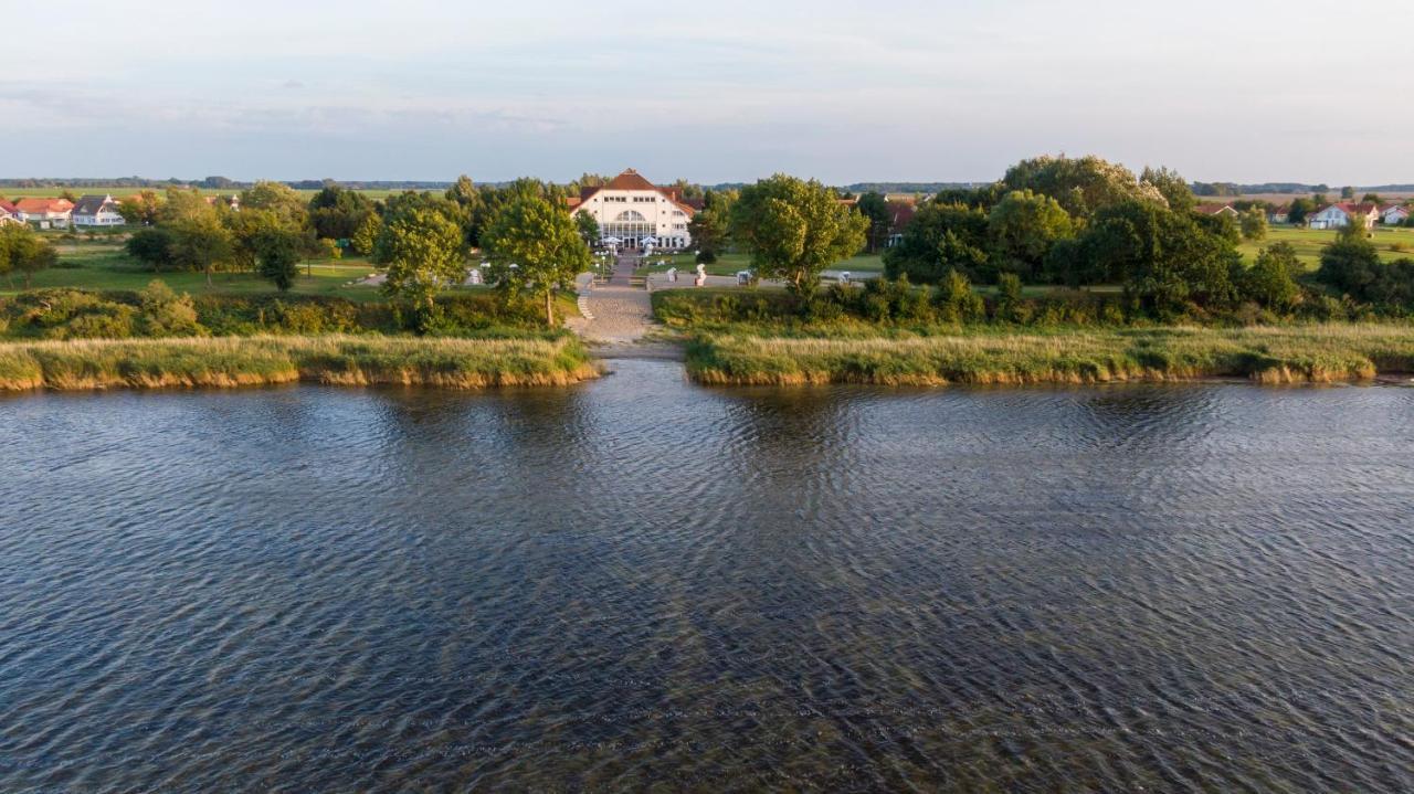 Aedenlife Hotel & Resort Ruegen 特伦特 外观 照片